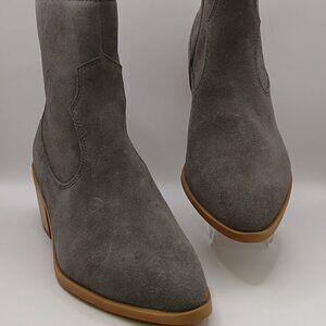 Lisa Vicky Steady-V Suede Ankle Booties - 8M